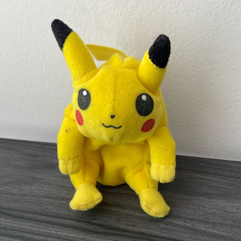 Vintage 1998 Pikachu Pokemon Plush